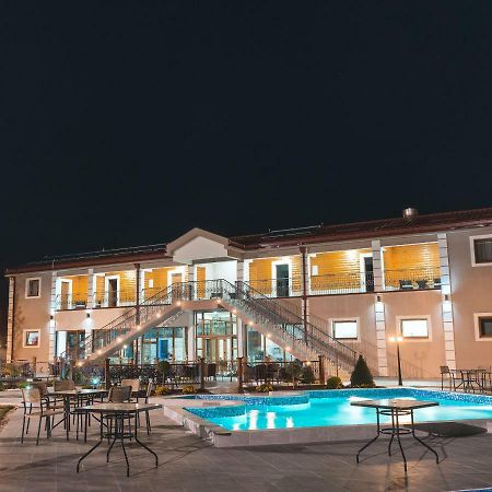 Hotel Royal Garden Никшич Экстерьер фото