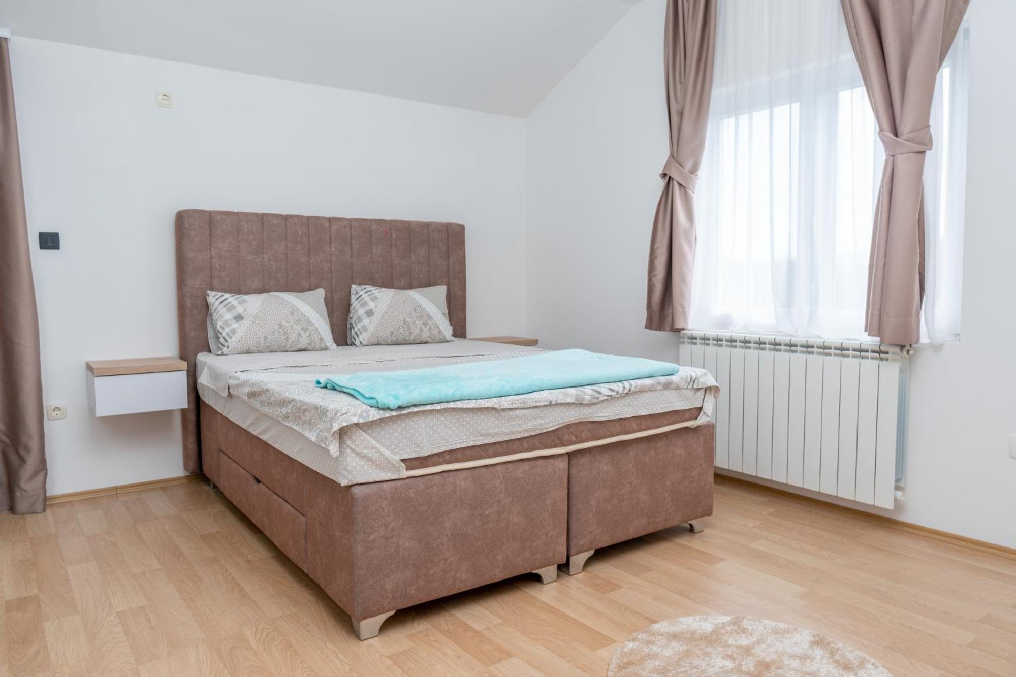 Hotel Royal Garden Никшич Номер фото
