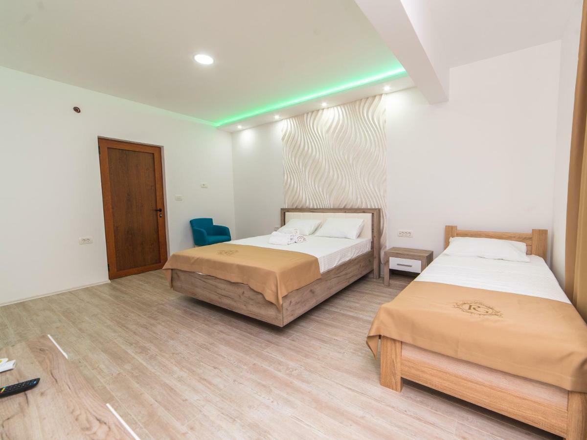 Hotel Royal Garden Никшич Экстерьер фото