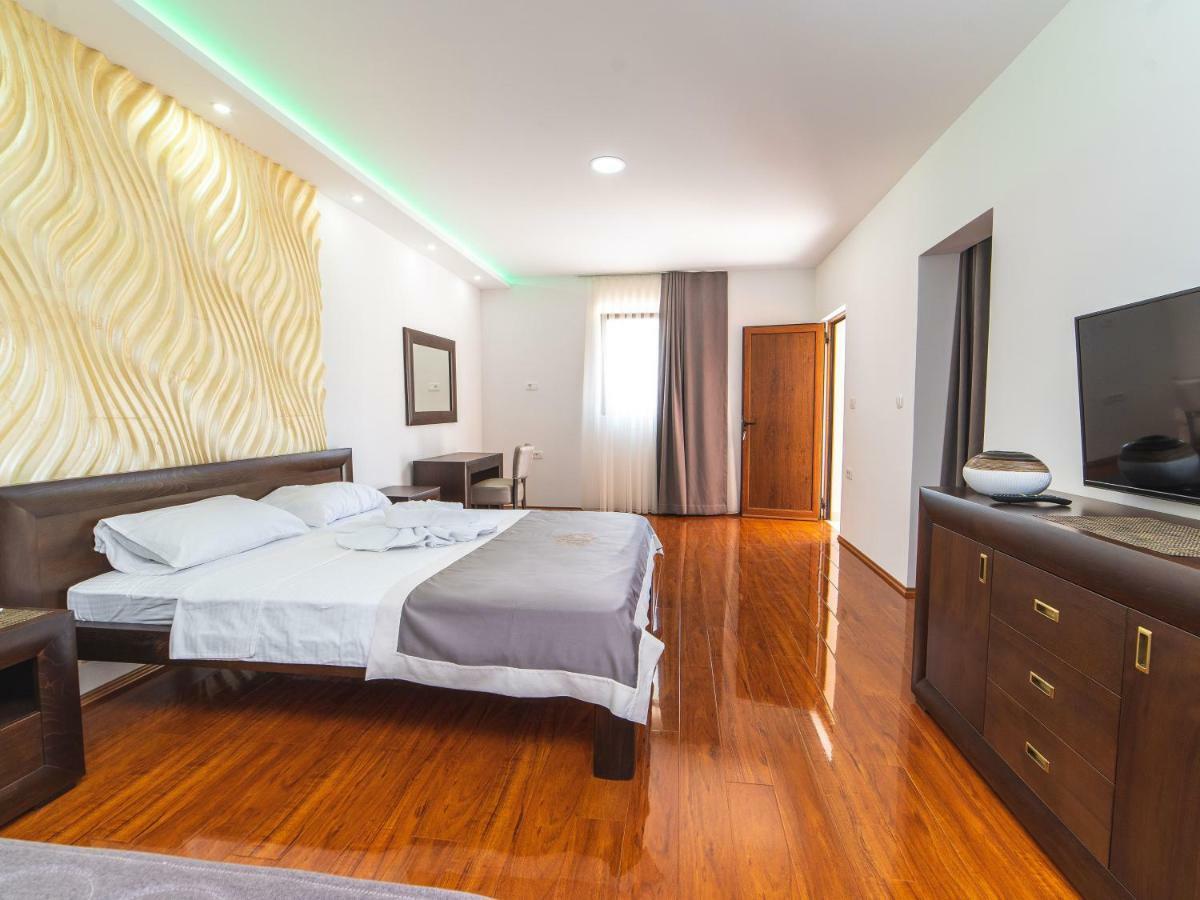 Hotel Royal Garden Никшич Экстерьер фото