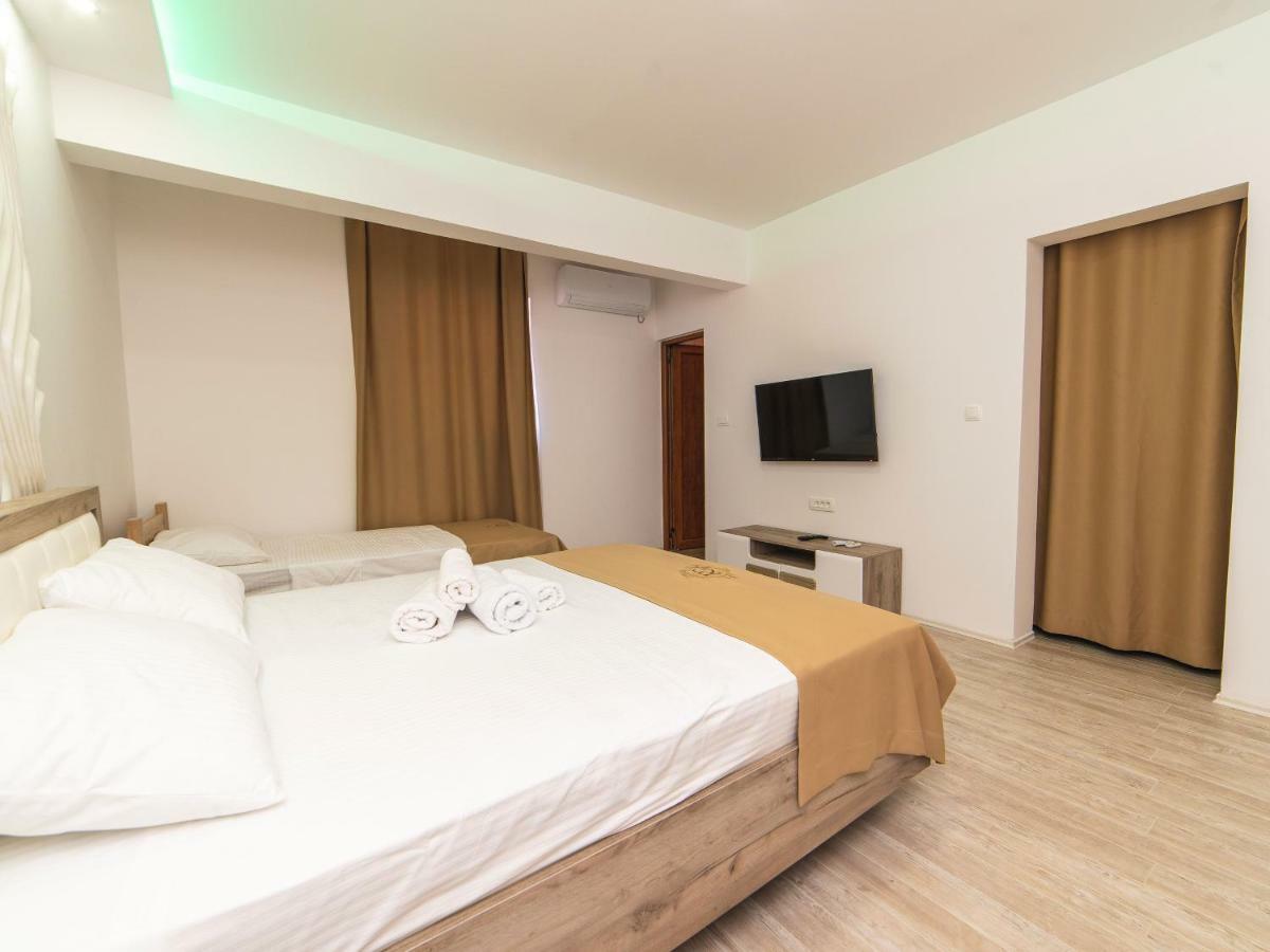 Hotel Royal Garden Никшич Экстерьер фото
