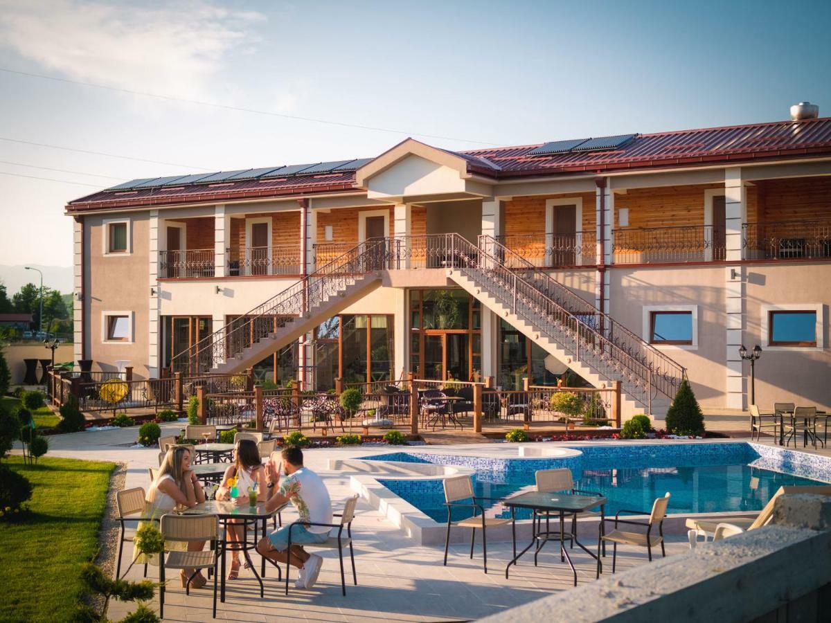 Hotel Royal Garden Никшич Экстерьер фото