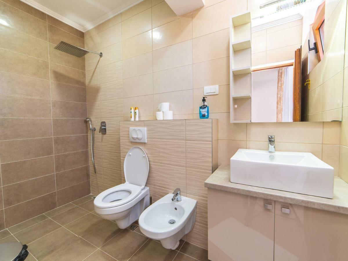 Hotel Royal Garden Никшич Экстерьер фото