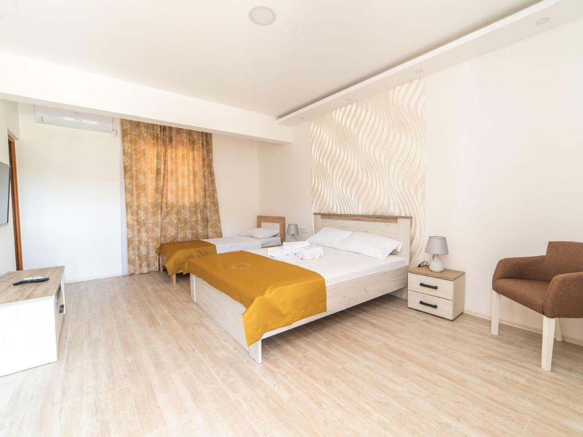 Hotel Royal Garden Никшич Экстерьер фото
