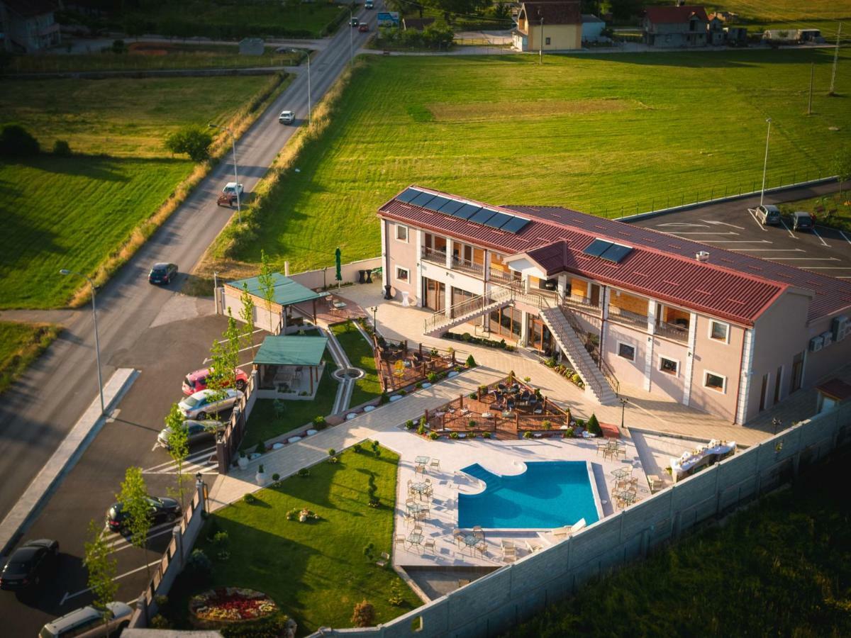 Hotel Royal Garden Никшич Экстерьер фото
